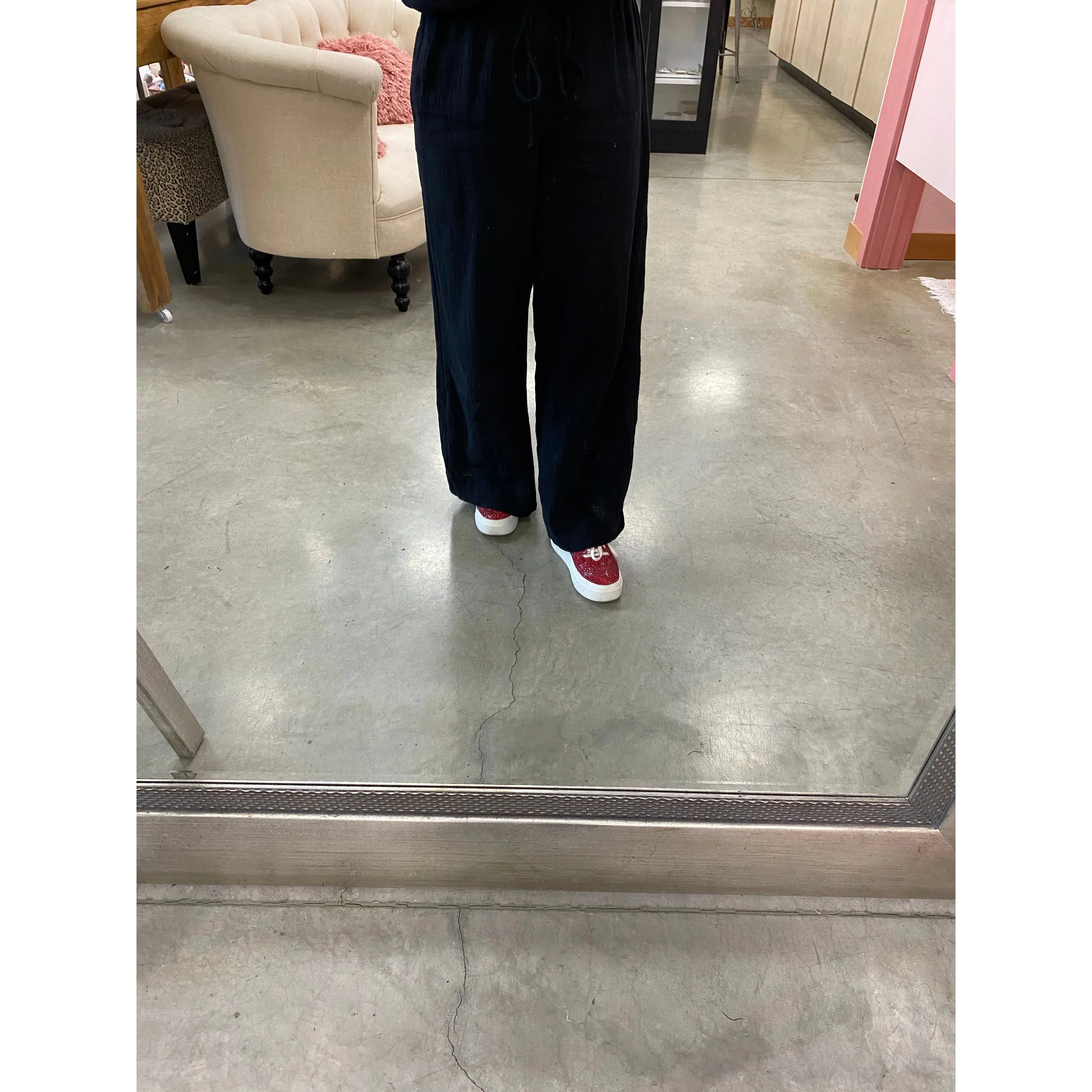 Claudia Black Linen Pant