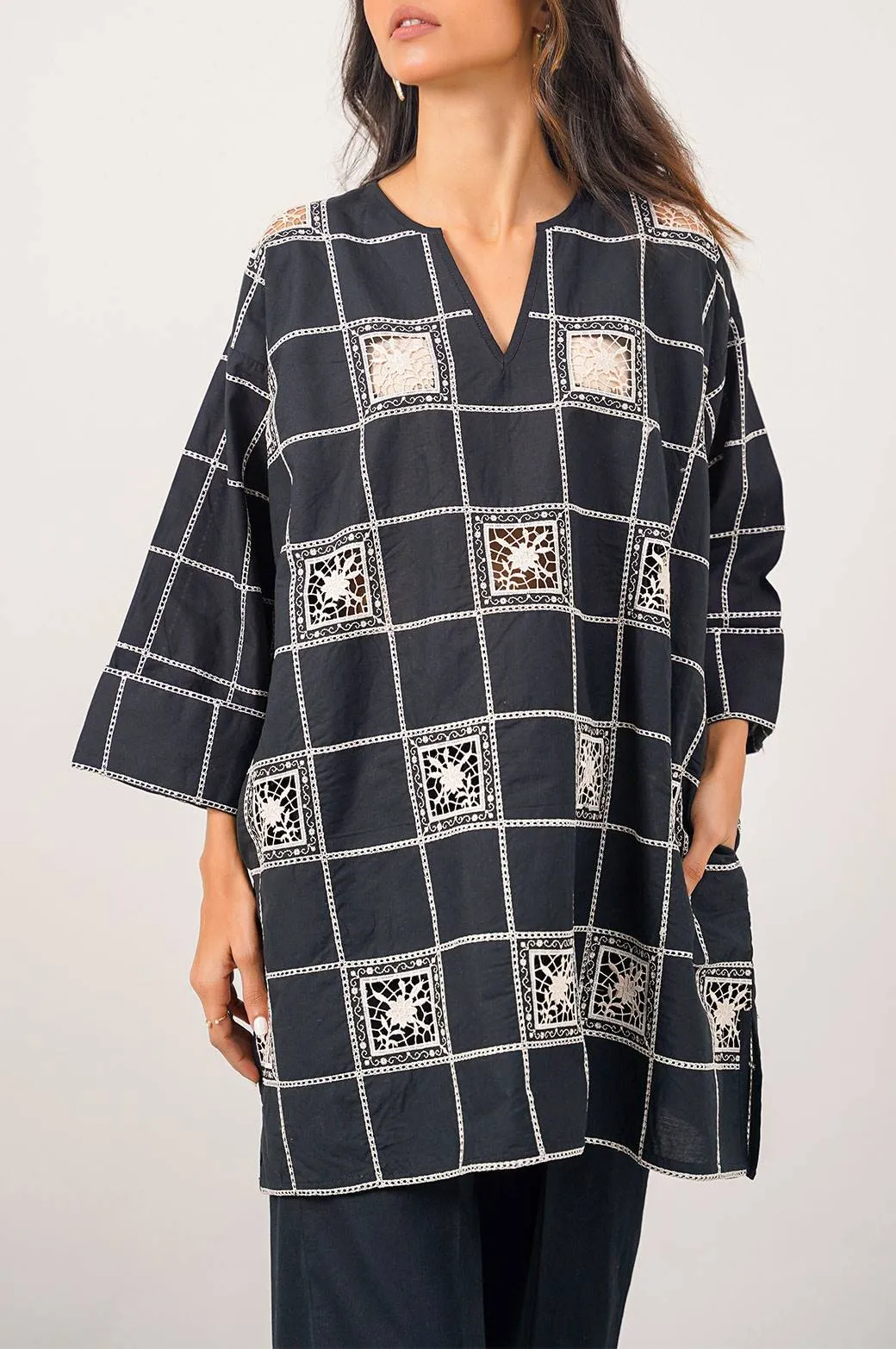 CROCHET TUNIC WITH POCKETS