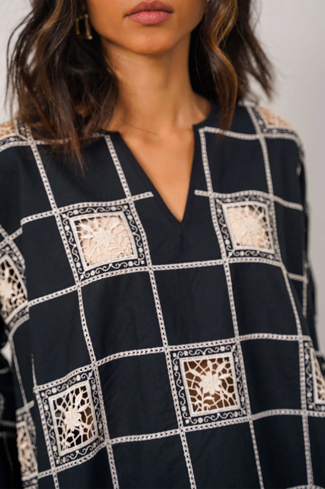 CROCHET TUNIC WITH POCKETS