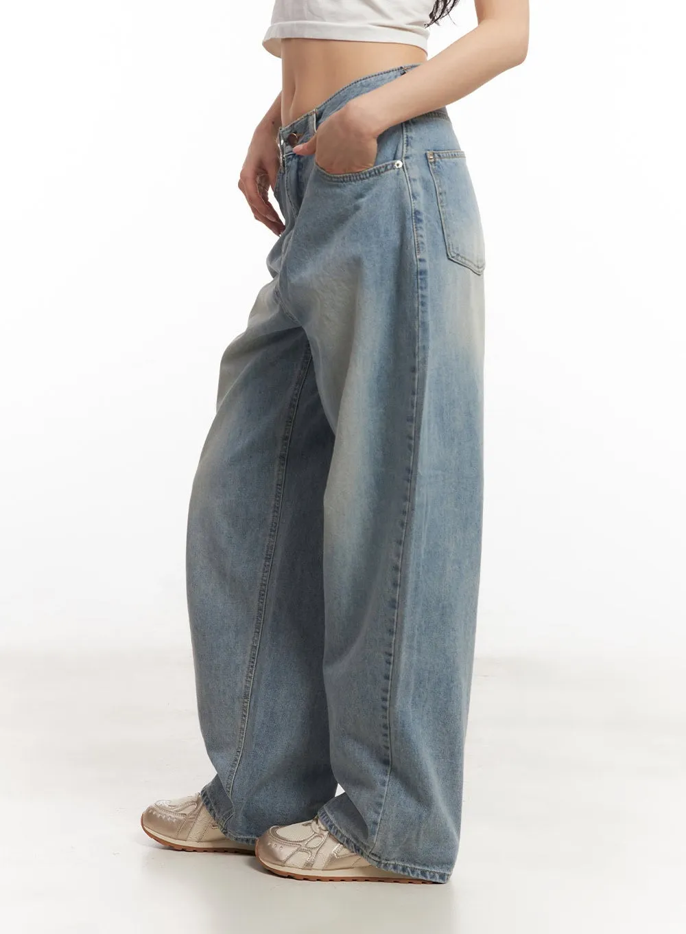 Devyn Wide-Leg Jeans CA503