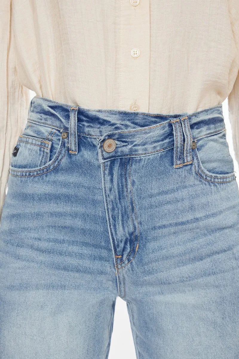 High Rise 90's Criss Cross Straight Jeans