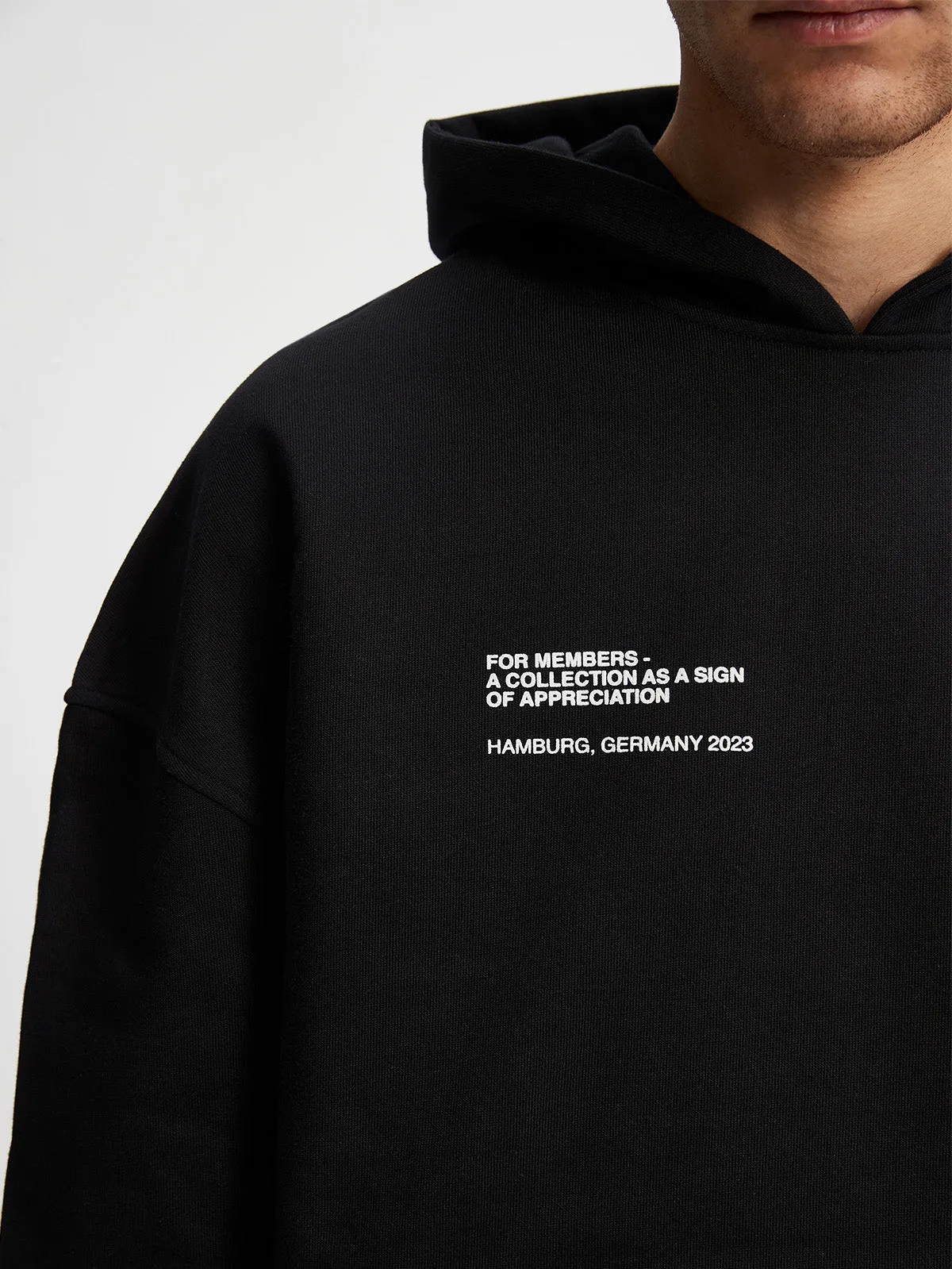 HOODIE OFFICIAL UNIFORM - BLACK/WHITE