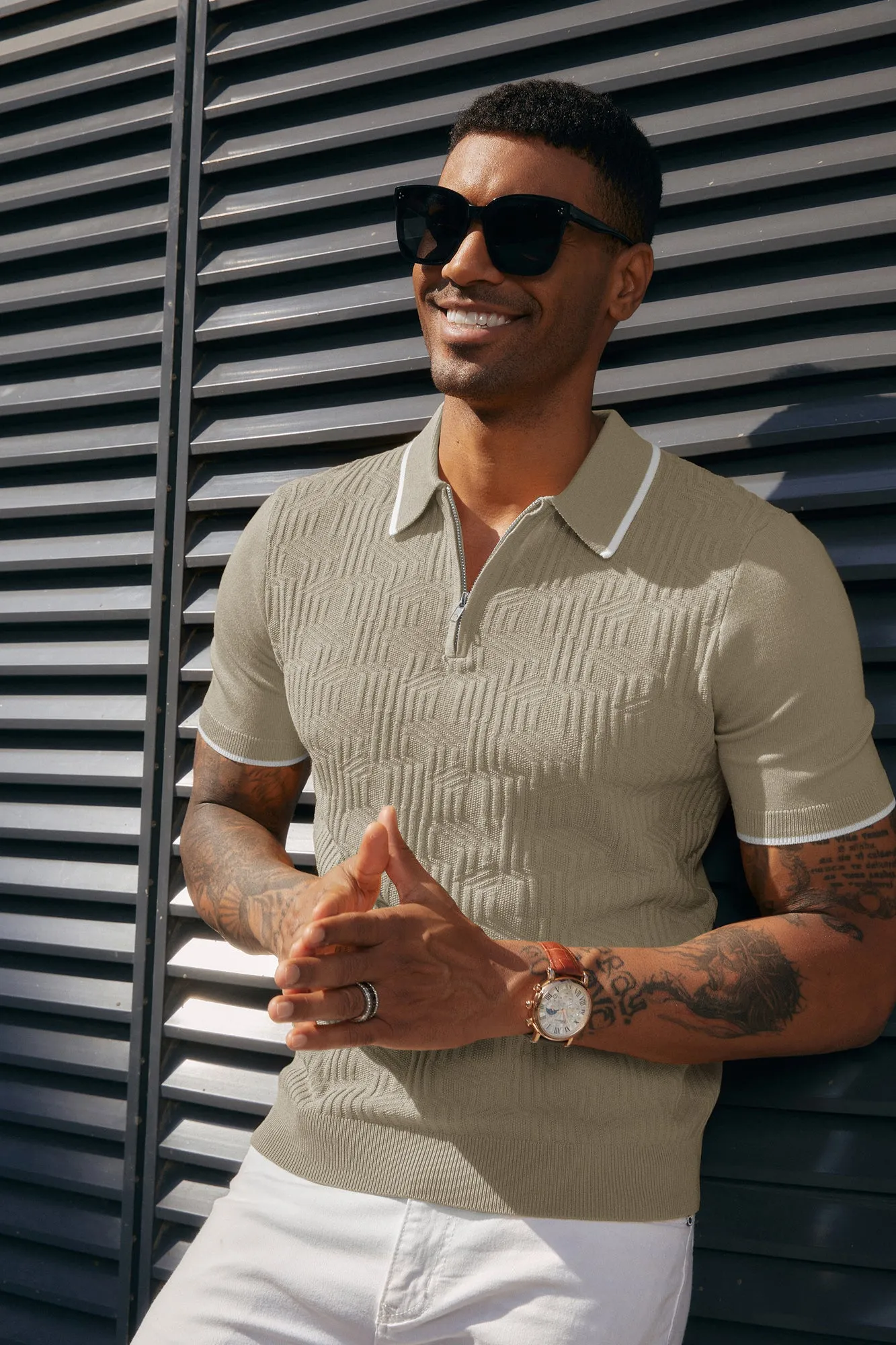 Men Textured Knitwear Short Sleeve Lapel Collar Zip-up Neck Knitted Tops