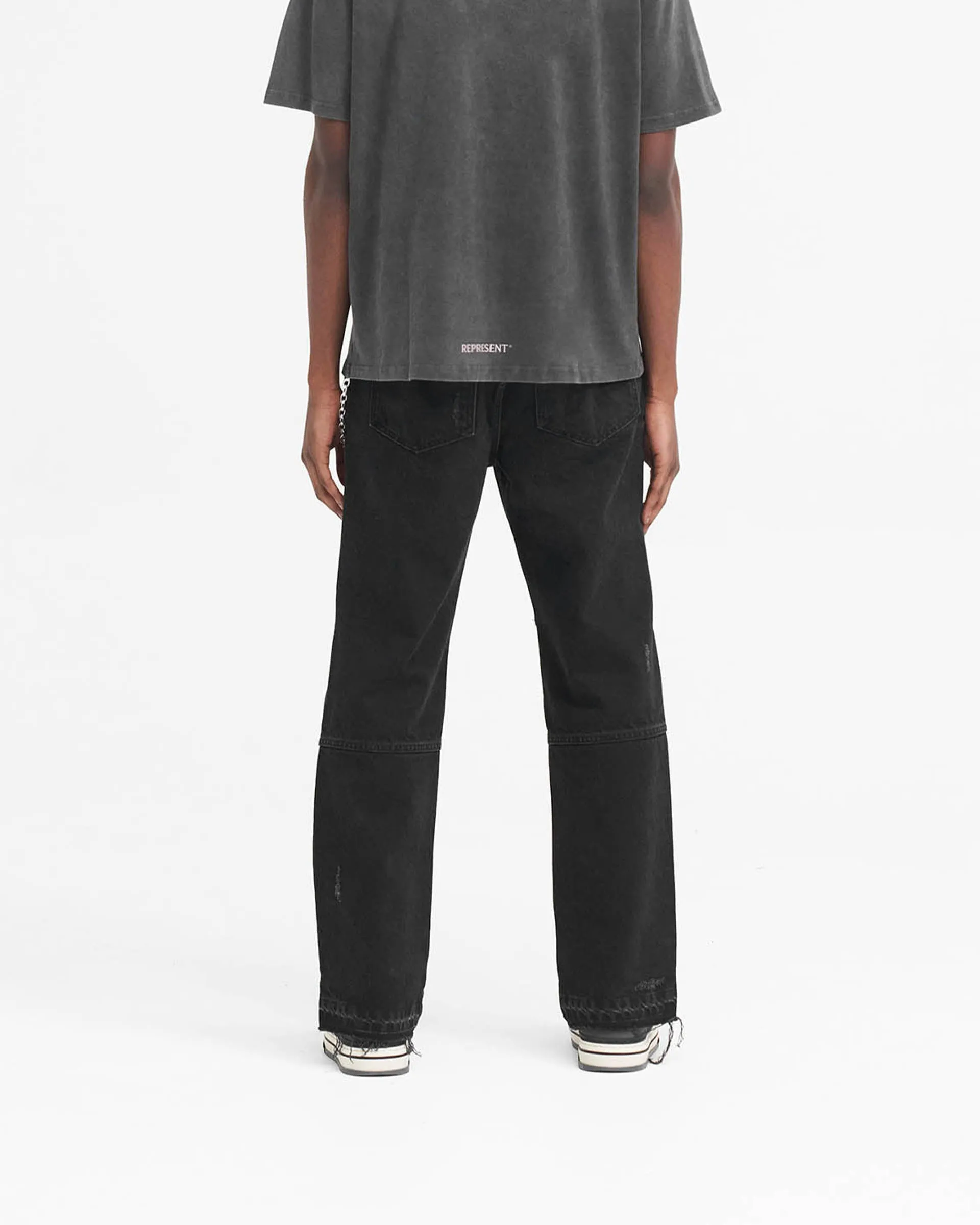Off Black R2 Stepped Hem Denim: Modernized Classic Jeans for a Contemporary Look