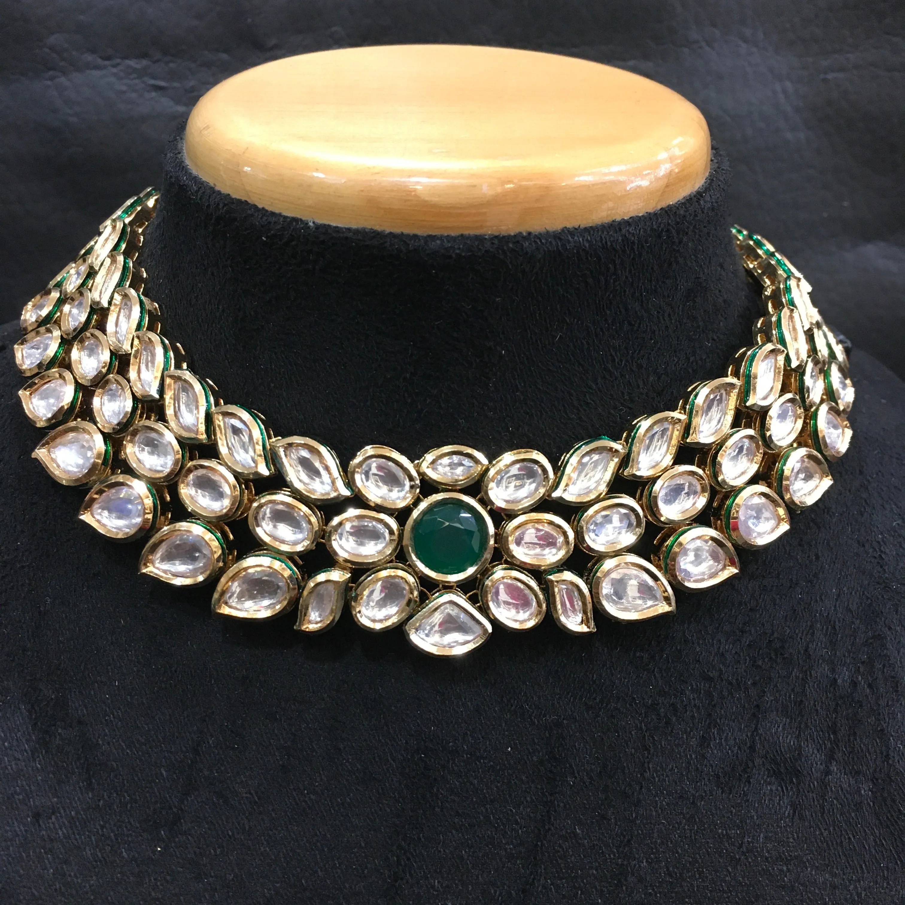 Round Neck Kundan Necklace 4266-68