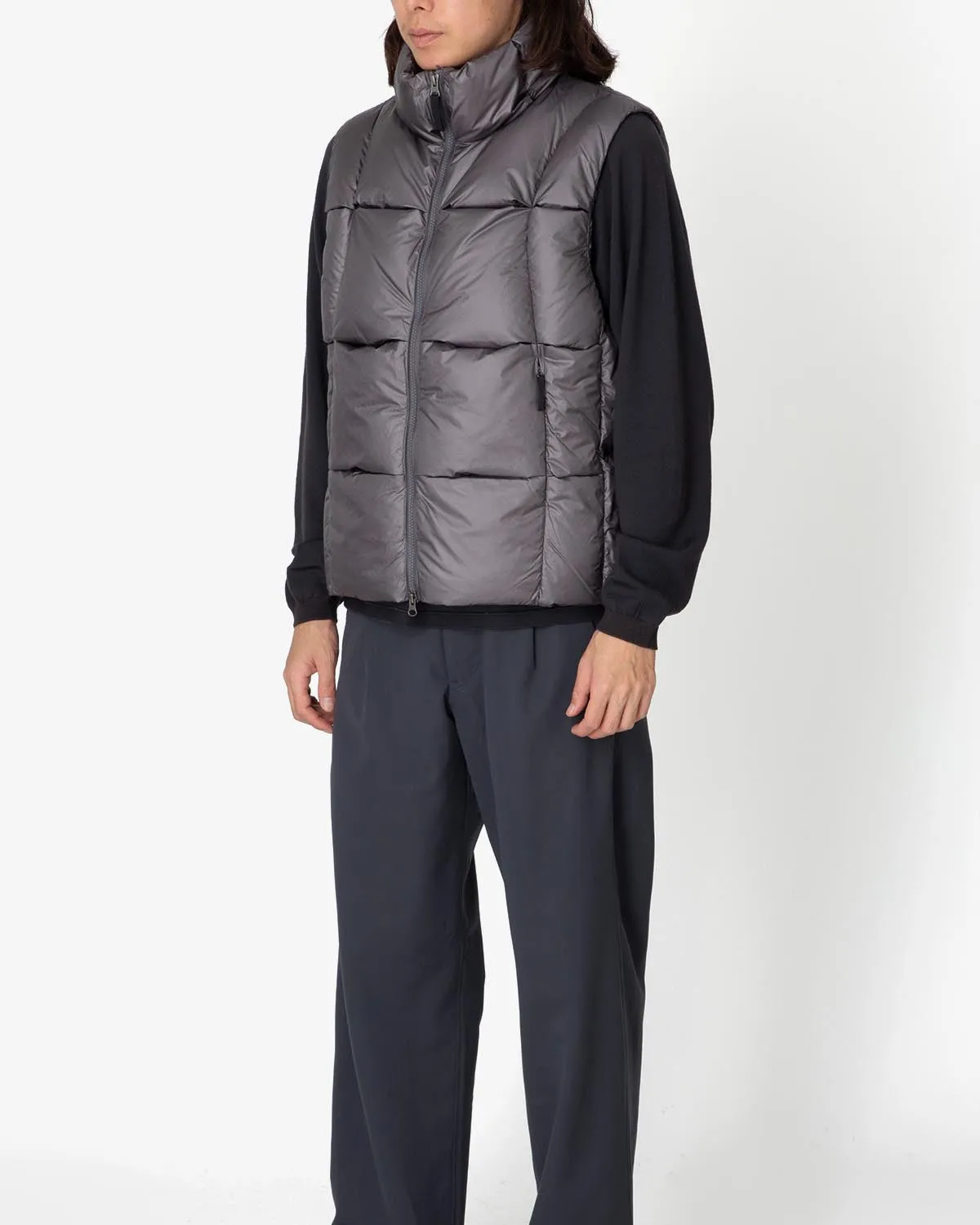 THREE-DIMENSIONAL DOWN VEST