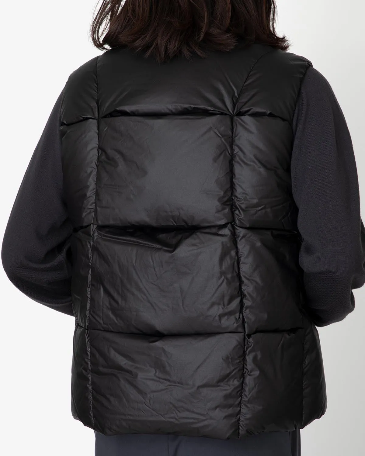 THREE-DIMENSIONAL DOWN VEST